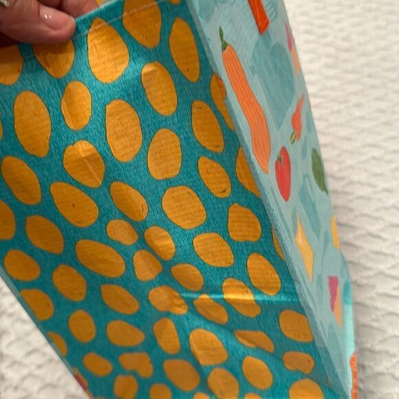 Trader Joe’s Plastic Reusable Small Shopping Tote Bag Squash Kitchen Cupcakes - Picture 4 of 12